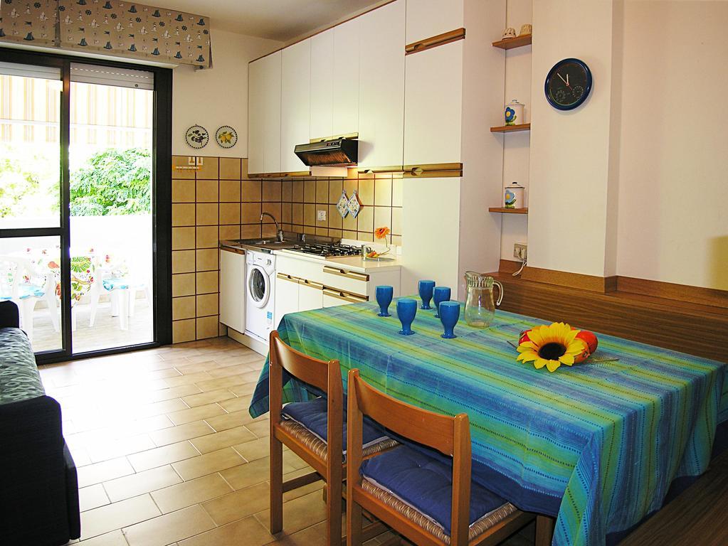 Appartamenti Nasse Bibione Exteriör bild